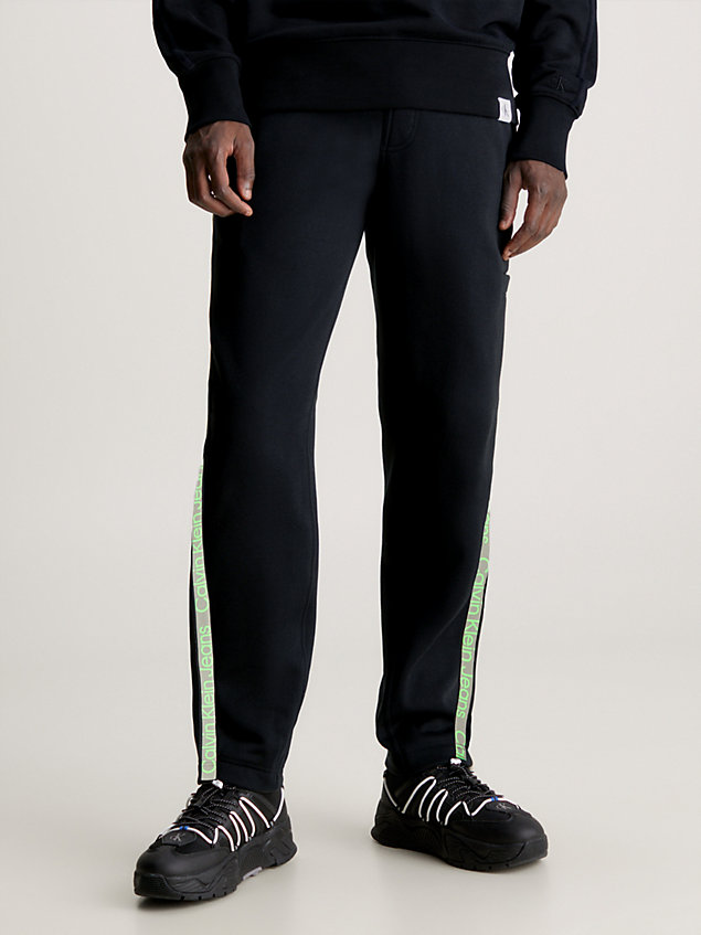 pantalon de jogging relaxed avec logo tape black pour hommes calvin klein jeans