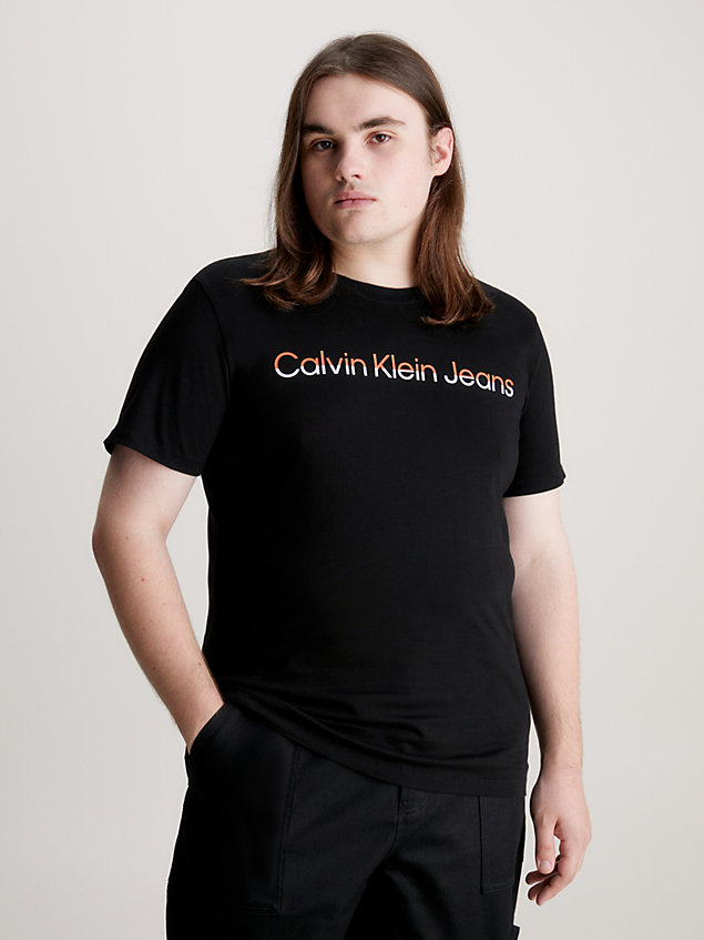 black schmales logo-t-shirt für herren - calvin klein jeans