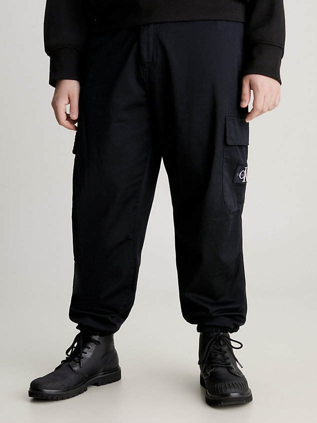 black szorty bojówki z bawełnianego diagonalu dla mężczyźni - calvin klein jeans