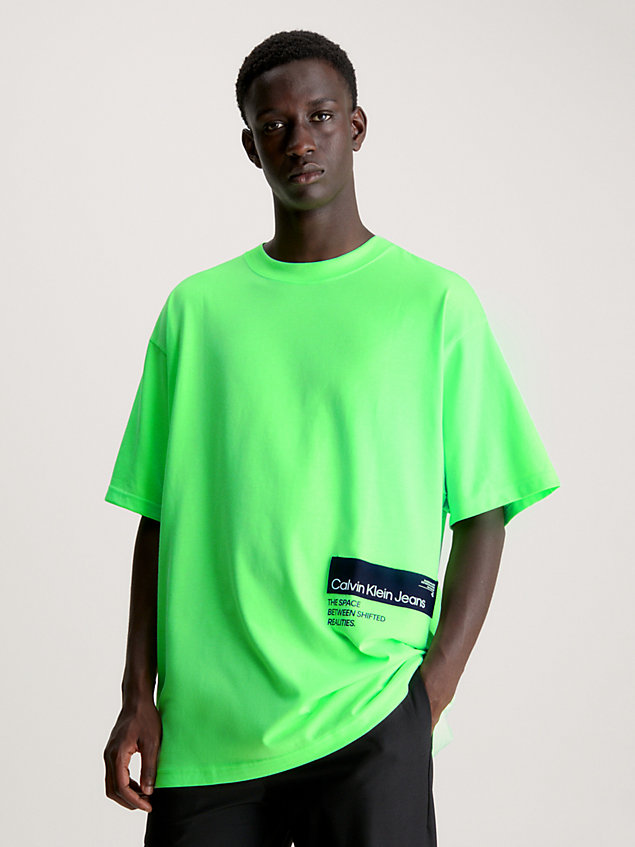 camiseta oversize con logo tape green de hombre calvin klein jeans