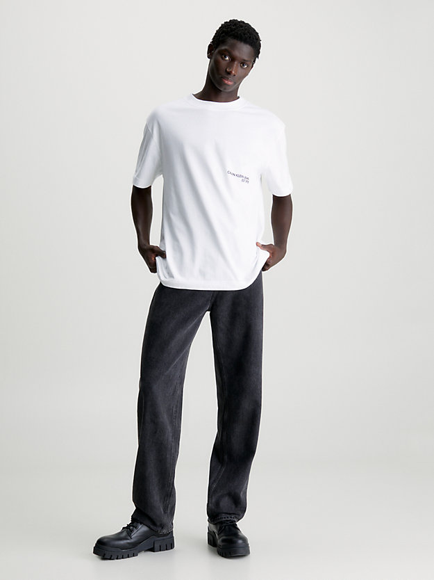bright white relaxed spray print t-shirt for men calvin klein jeans