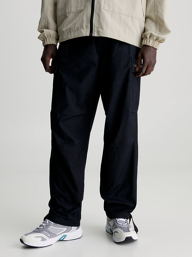 pantalon cargo en coton indéchirable ck black pour hommes calvin klein jeans