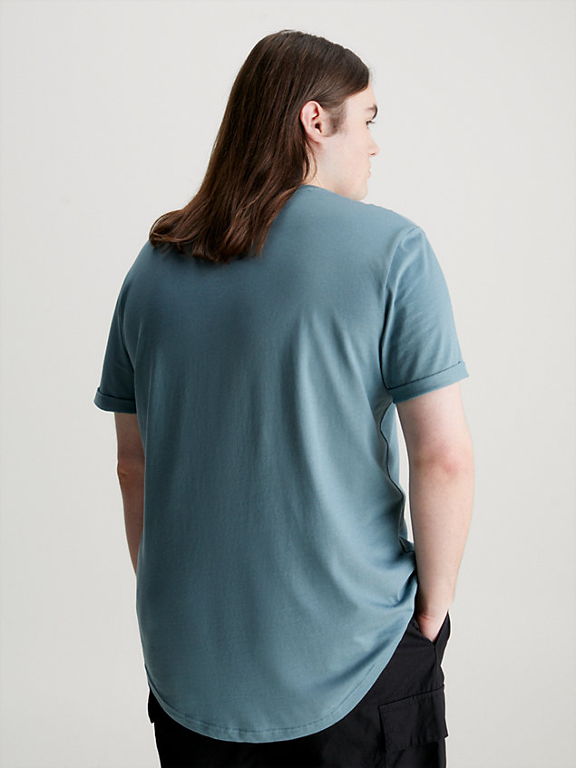 camiseta de algodón con insignia de talla grande blue de hombre calvin klein jeans