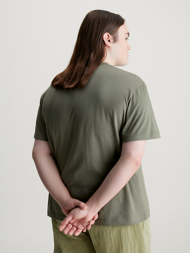 green monogramm-t-shirt in großen größen für herren - calvin klein jeans