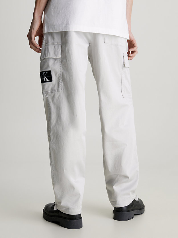pantalon cargo en sergé de coton lunar rock pour hommes calvin klein jeans