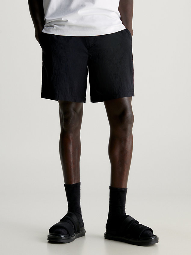 black swobodne szorty z marszczonego nylonu dla mężczyźni - calvin klein jeans