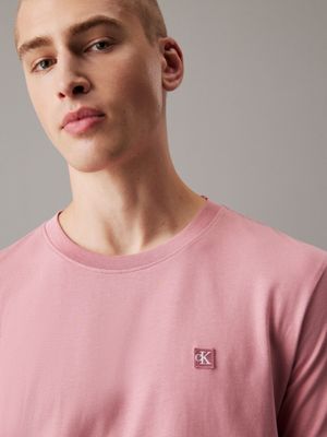 rose dusk cotton badge t-shirt for men calvin klein jeans