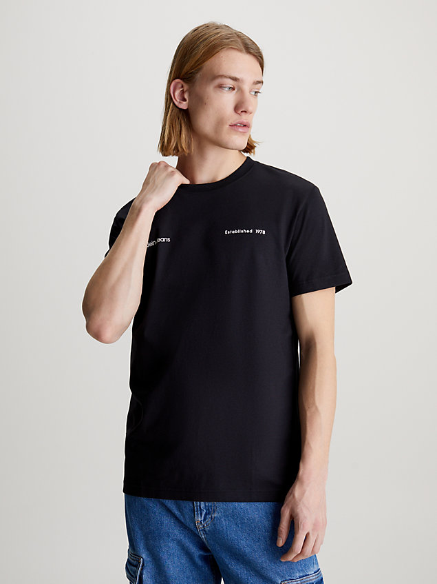 t-shirt con logo sul retro black da uomini calvin klein jeans