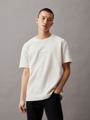 white relaxed waffle monogram t-shirt for men calvin klein jeans