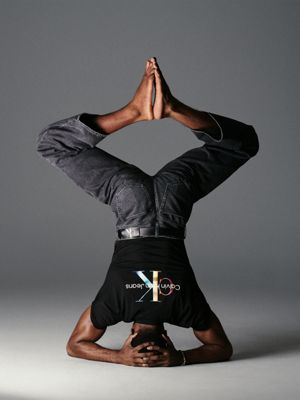 Oversized Monogramm-T-Shirt - Pride Calvin Klein® | J30J325815BEH 