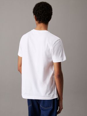 bright white cotton badge t-shirt for men calvin klein jeans