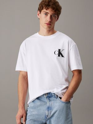 white relaxed monogram t-shirt for men calvin klein jeans