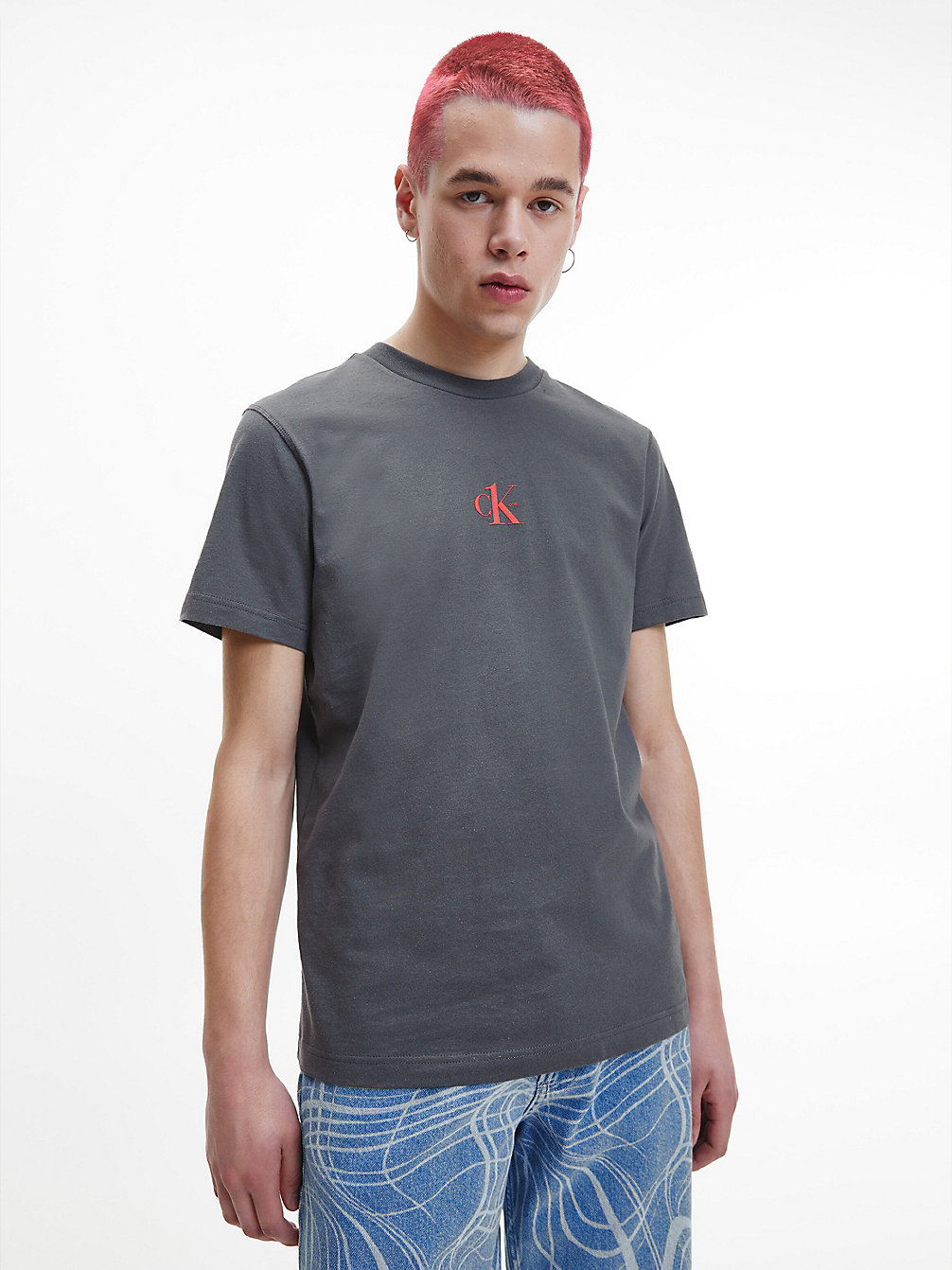 Camiseta Unisex De Algodón Reciclado - CK One > DARK ASH > undefined unisex > Calvin Klein