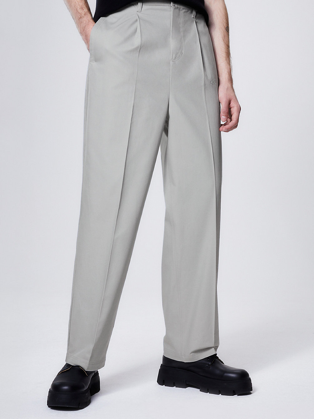Men's Trousers | Men's Cargo Pants | Calvin Klein®