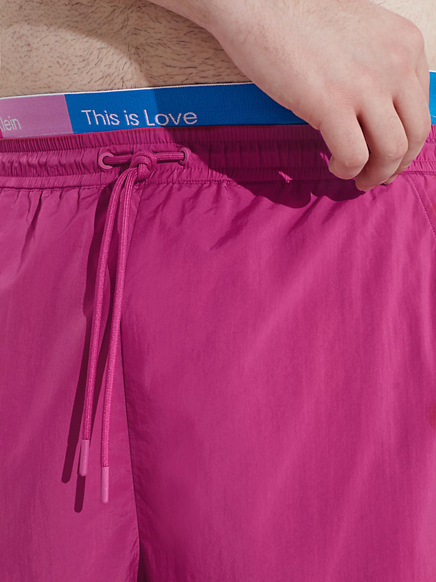 purple unisex nylon korte sportbroek - pride voor unisex - calvin klein jeans