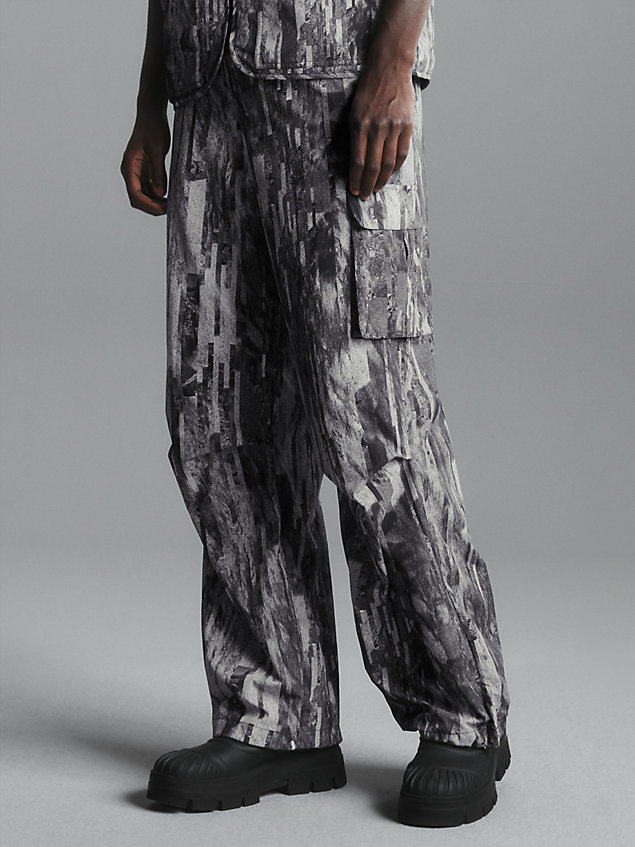 pantaloni cargo stampati unisex grey da unisex calvin klein jeans