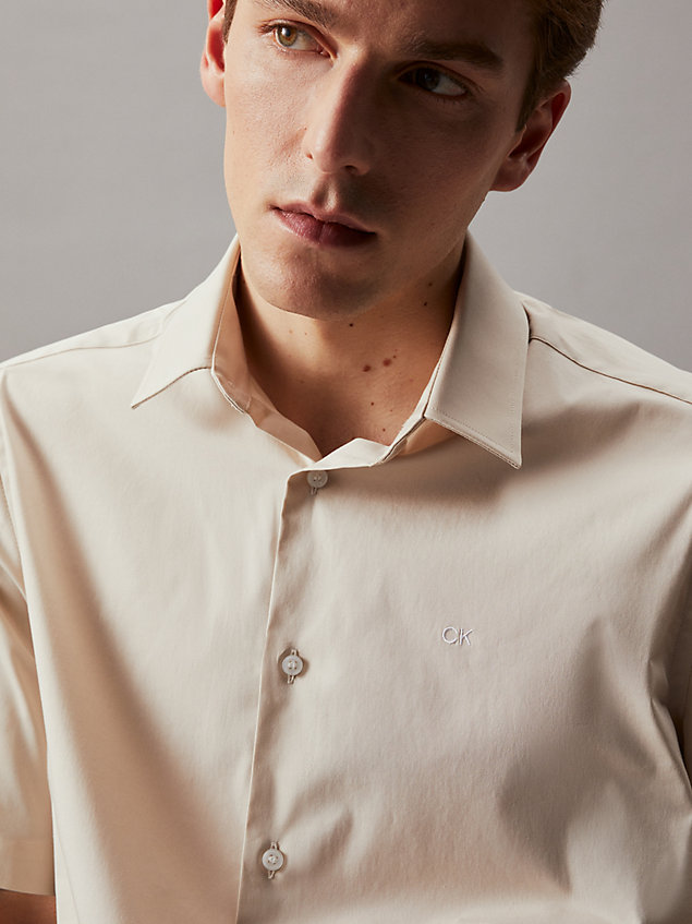 beige koszula z krótkim rękawem z popeliny dla mężczyźni - calvin klein
