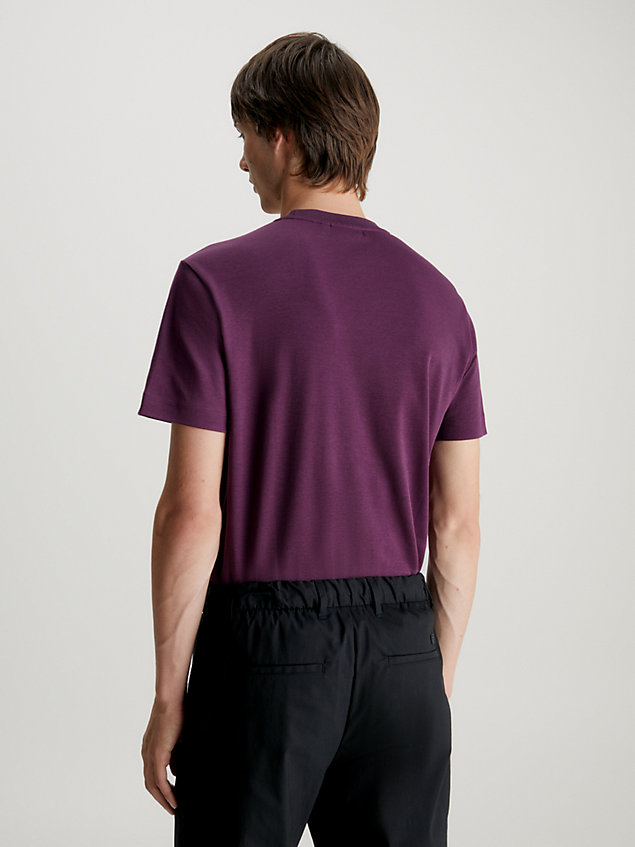 purple t-shirt mit mikro-logo aus baumwolle für herren - calvin klein