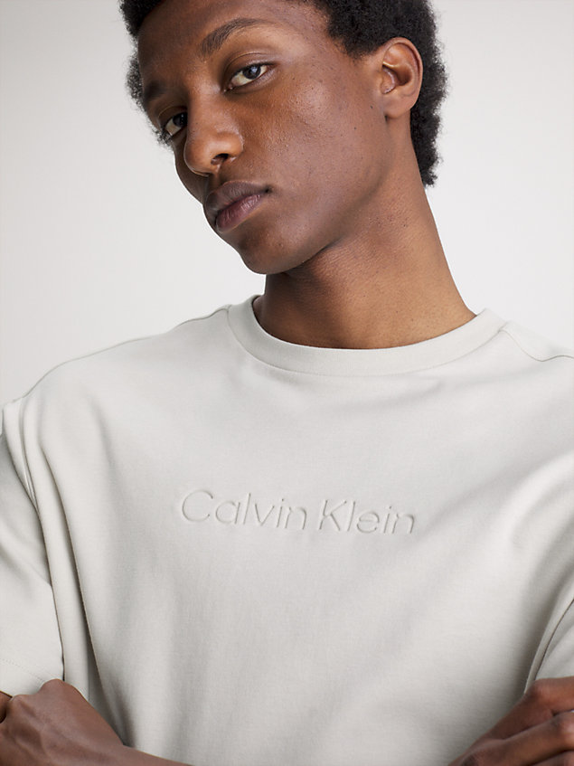 camiseta de algodón orgánico con logo beige de hombre calvin klein