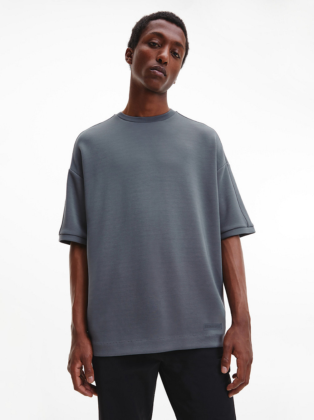 MEDIUM CHARCOAL T-Shirt Relaxed Scuba Doux undefined hommes Calvin Klein