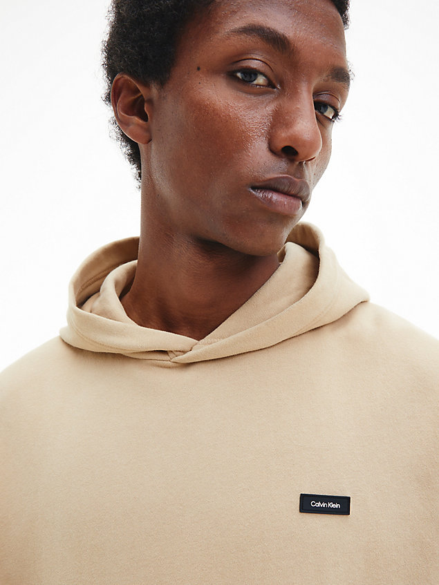 sweat-shirt à capuche en coton avec micro-logo beige pour hommes calvin klein
