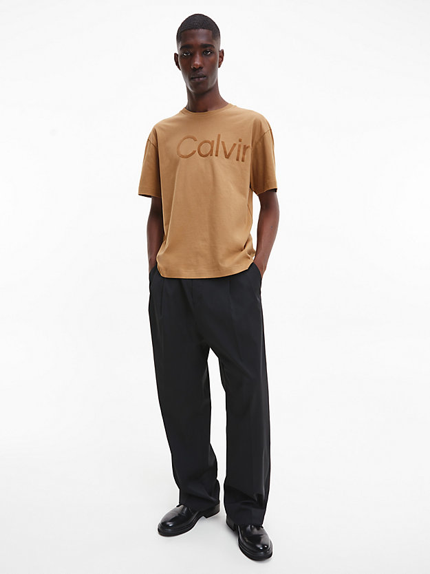 CARAMEL Relaxed Organic Cotton Logo T-shirt for men CALVIN KLEIN