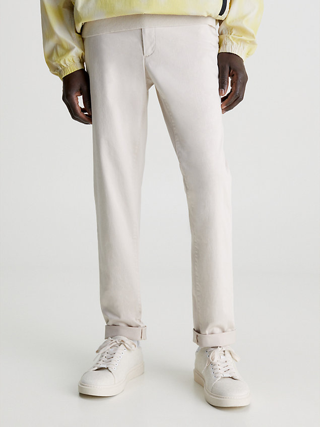 pantaloni chino elasticizzati slim beige da uomo calvin klein