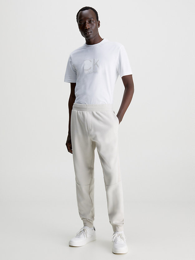 bright white organic cotton logo t-shirt for men calvin klein