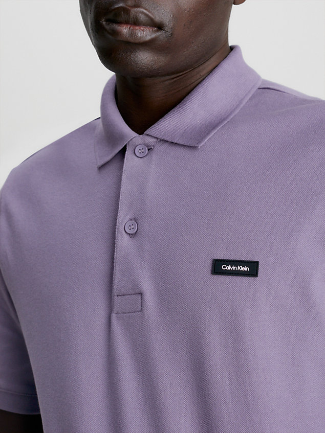 camicia polo slim con colletto elasticizzato in piqué purple da uomo calvin klein