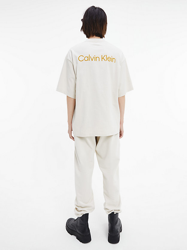 BONE WHITE T-shirt unisex z nadrukiem - CK Standards dla Mężczyźni CALVIN KLEIN