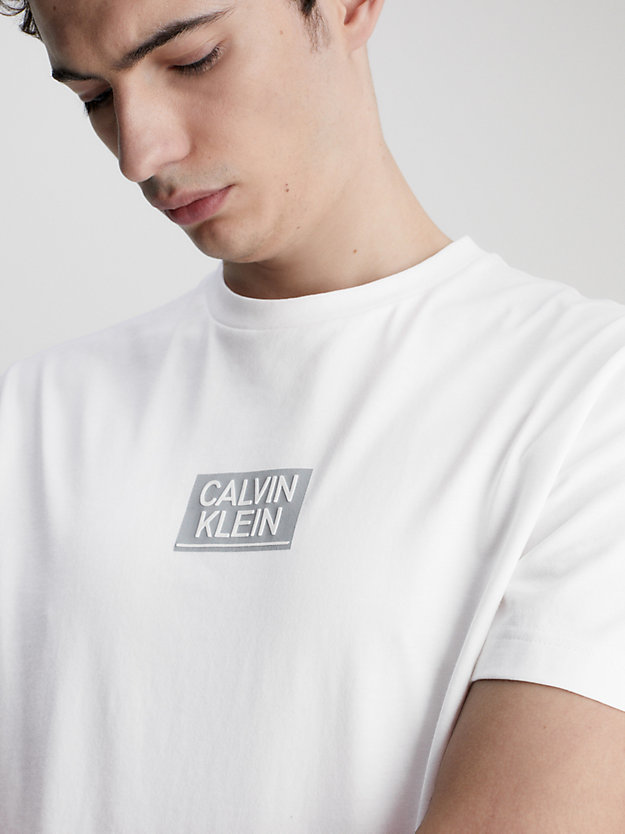 bright white organic cotton logo t-shirt for men calvin klein