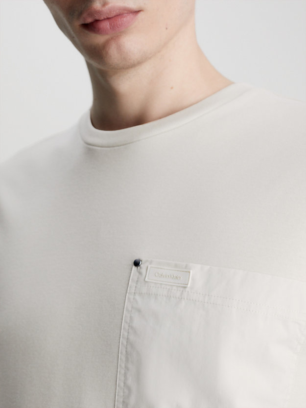STONY BEIGE T-shirt côtelé avec poche for hommes CALVIN KLEIN
