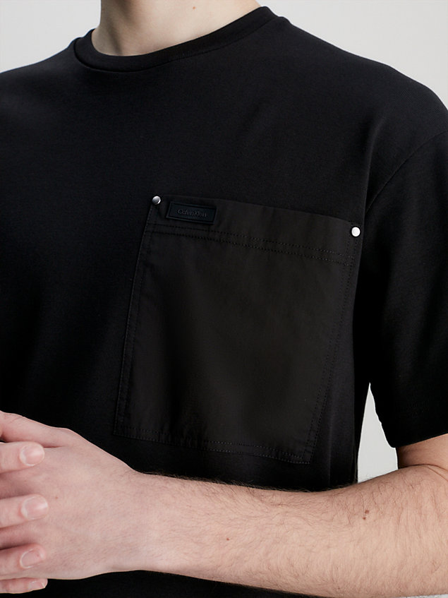 black t-shirt z koszulą ze ściągaczowego materiału dla mężczyźni - calvin klein