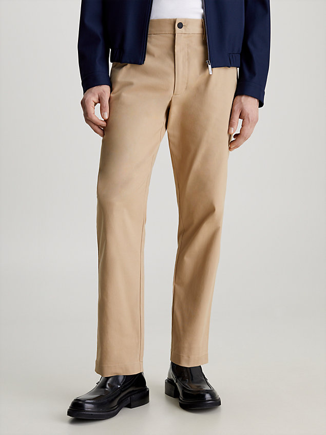 beige proste spodnie z twwillu dla mężczyźni - calvin klein