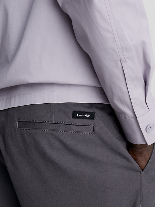 shorts slim con cinturón de sarga grey de hombre calvin klein