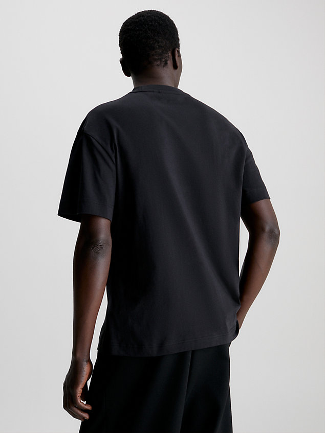 black t-shirt mit grafik aus baumwolle für herren - calvin klein