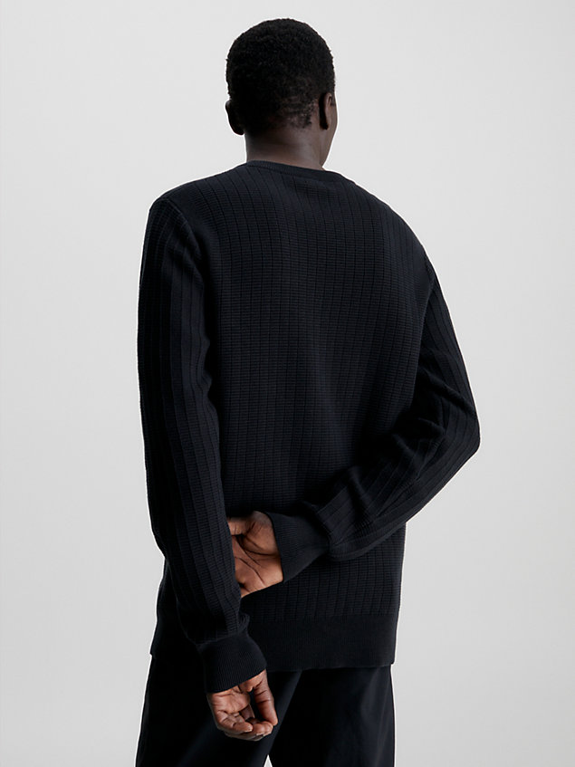 black strukturierter pullover aus baumwolle für herren - calvin klein