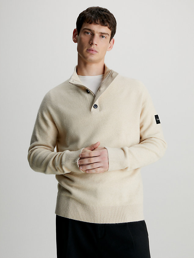 grey sweter z guzikami pod szyją dla mężczyźni - calvin klein
