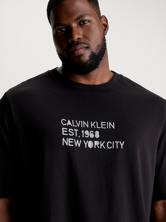 black t-shirt z logo plus size dla mężczyźni - calvin klein
