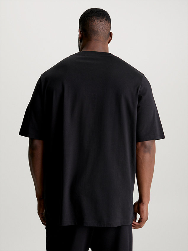 black t-shirt mit fotoprint in großen größen für herren - calvin klein