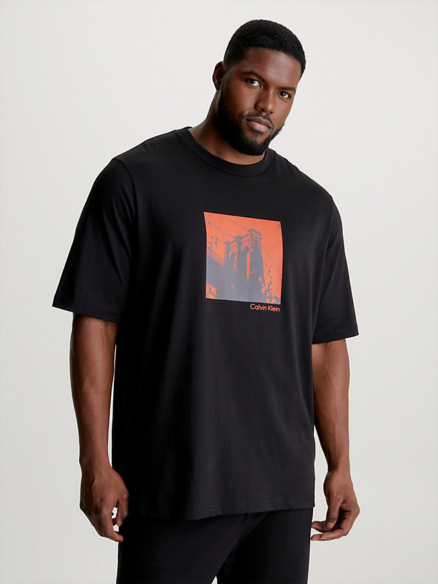 black t-shirt plus size z nadrukiem ze zdjęcia dla mężczyźni - calvin klein