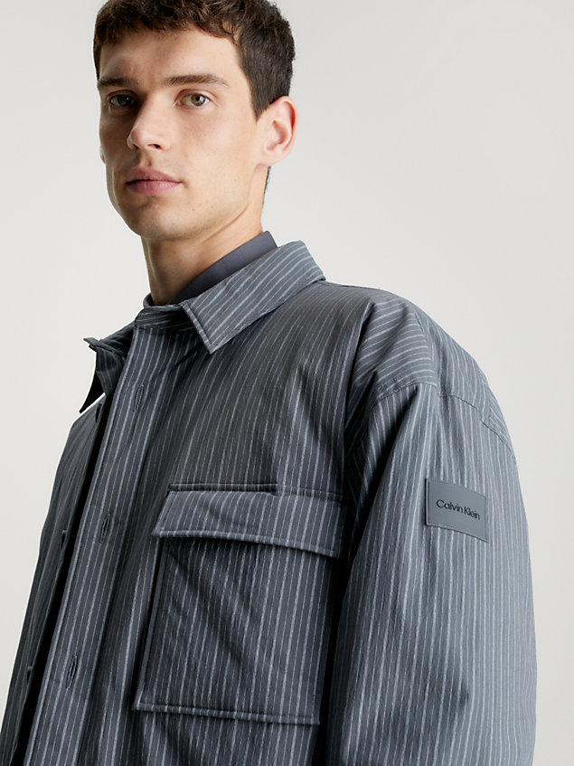 grey swobodny ocieplany overshirt w paski dla mężczyźni - calvin klein