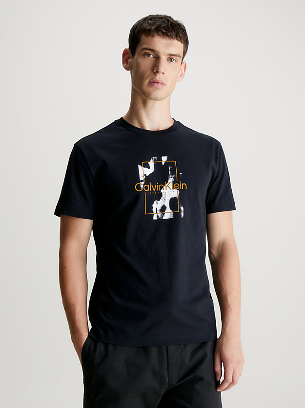 camiseta de camuflaje con logo ck black de hombre calvin klein