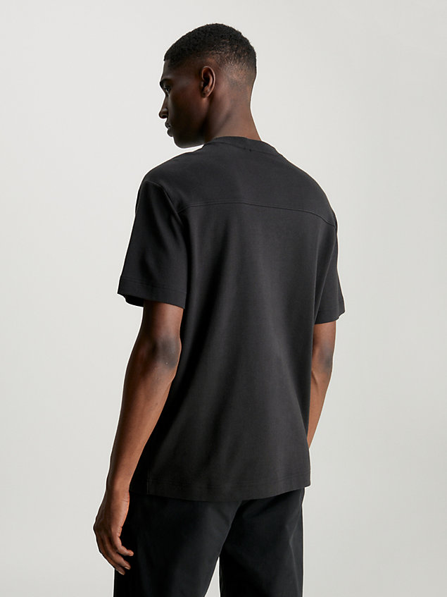 black t-shirt z wytłoczonym logo dla mężczyźni - calvin klein