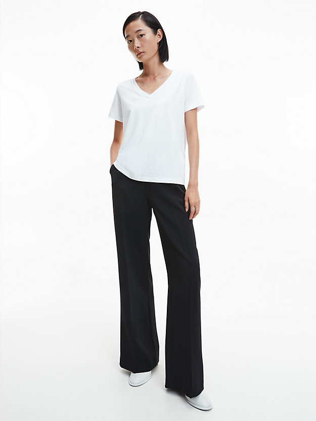 BRIGHT WHITE Essential V-Neck T-Shirt for women CALVIN KLEIN