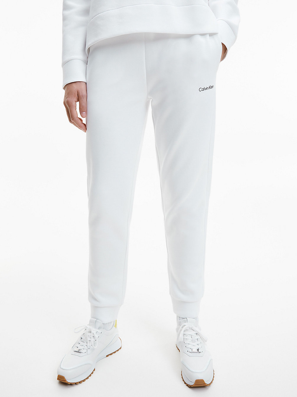 BRIGHT WHITE > Wąskie Spodnie Dresowe Z Przetworzonego Poliestru > undefined Kobiety - Calvin Klein