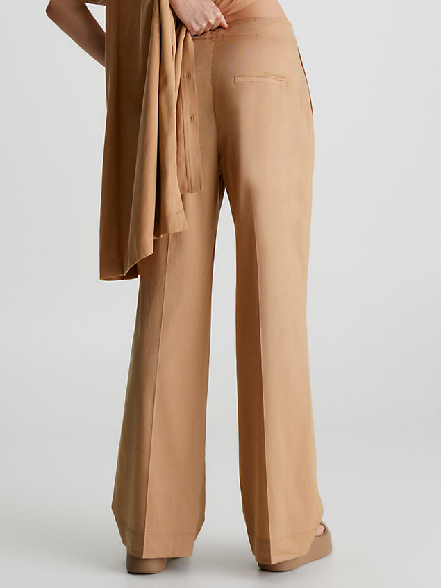 brown zachte rechte tailored broek voor dames - calvin klein