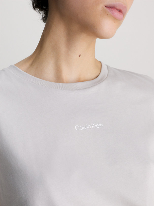 silver gray bawełniany t-shirt z małym logo dla kobiety - calvin klein