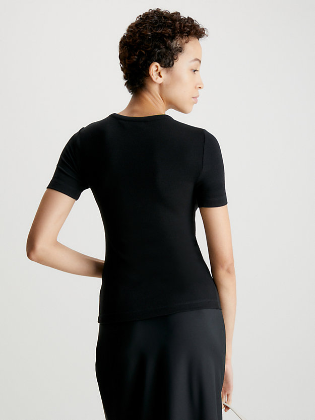 CK BLACK Wąski prążkowany T-shirt z modalu dla Kobiety CALVIN KLEIN
