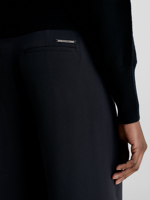 black usztywnione twillowe spodnie z szerokimi nogawkami dla kobiety - calvin klein